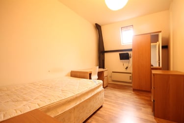 3 bed flat, St Andrews Street, Newcastle Upon Tyne, Newcastle, NE15SF - Image 4